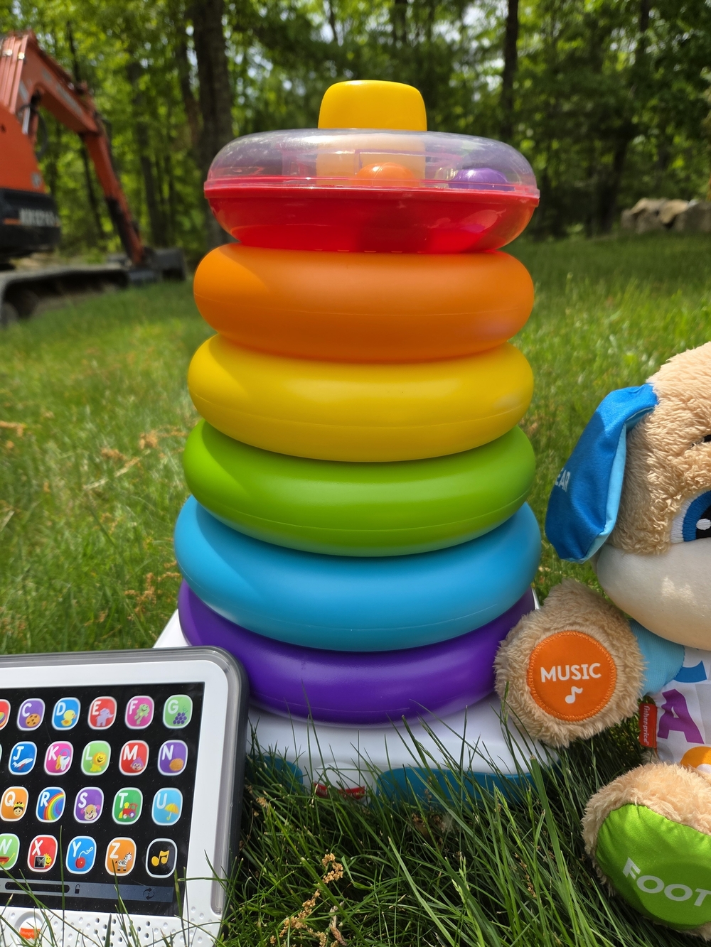 Fisher-Price Toy Bundle Laugh & Learn Plush Puppy, Stacking Rings And Tablet - Picture 3 of 4